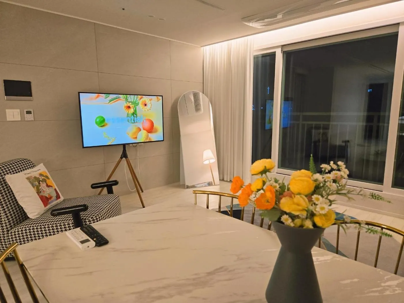 Moonlight Sonata Apartment Bucheon 0*,