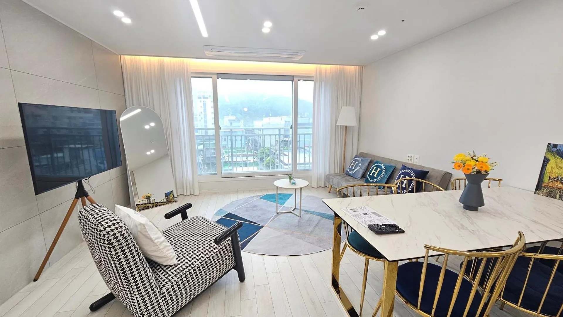 Moonlight Sonata Apartment Bucheon
