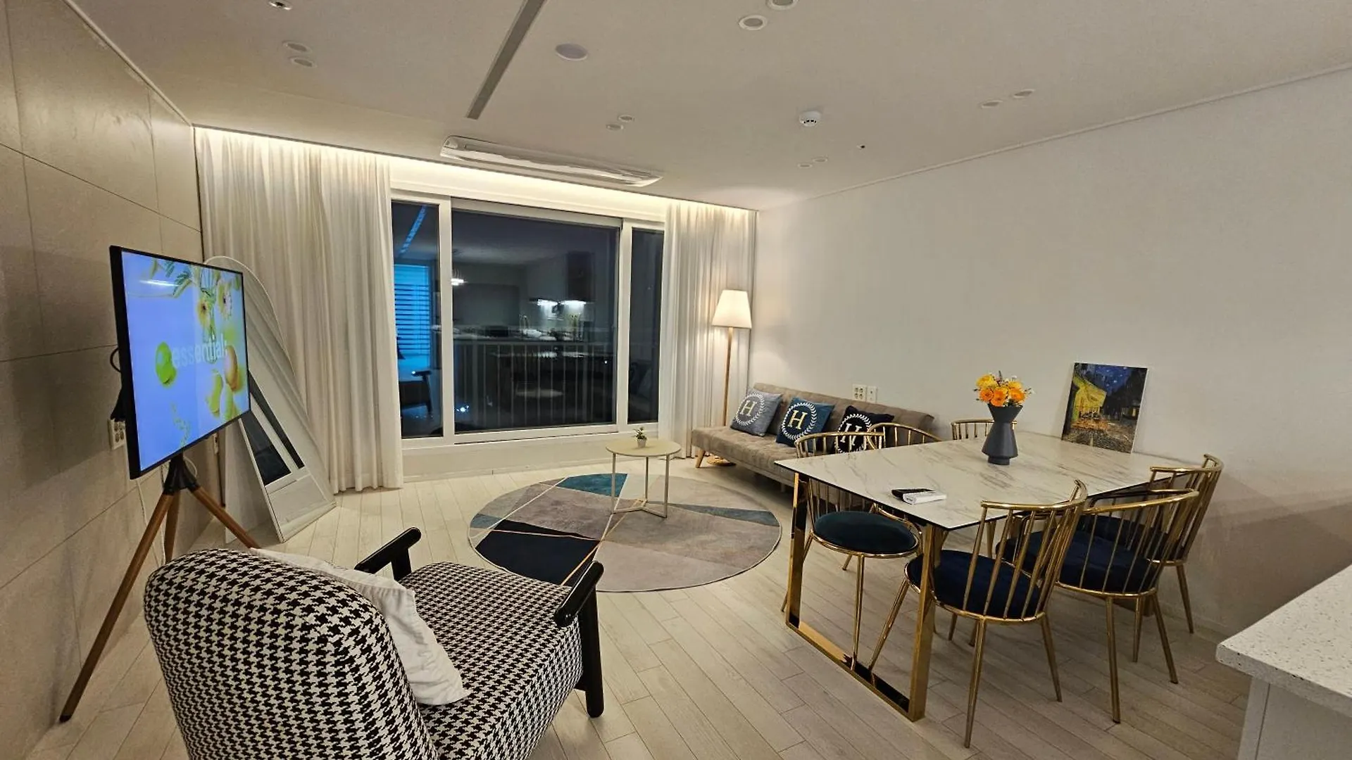 Moonlight Sonata Apartment Bucheon