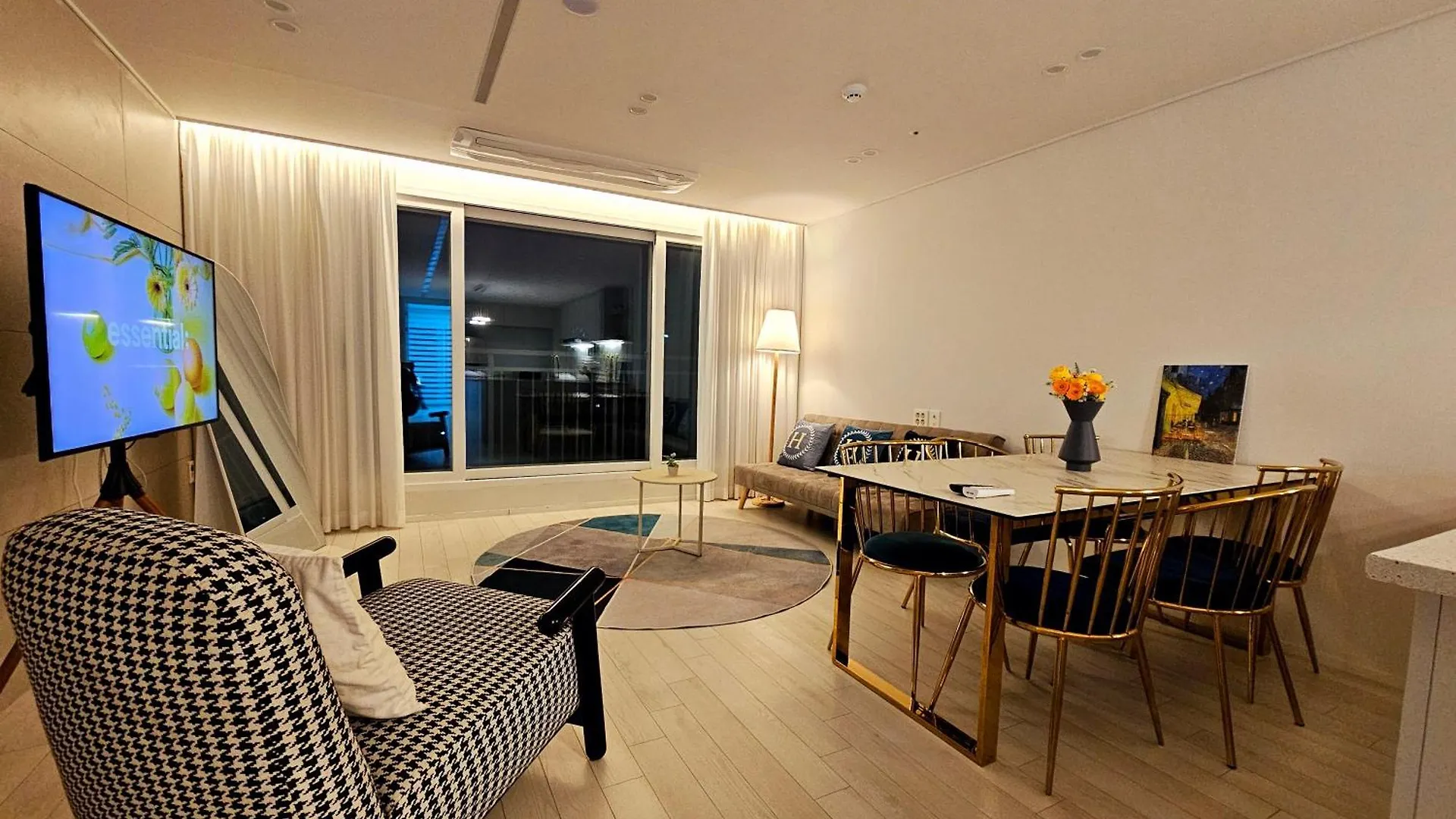 Moonlight Sonata Apartment Bucheon